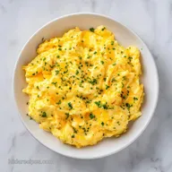 Scrambled Eggs in 10 Minutes: Fluffy
